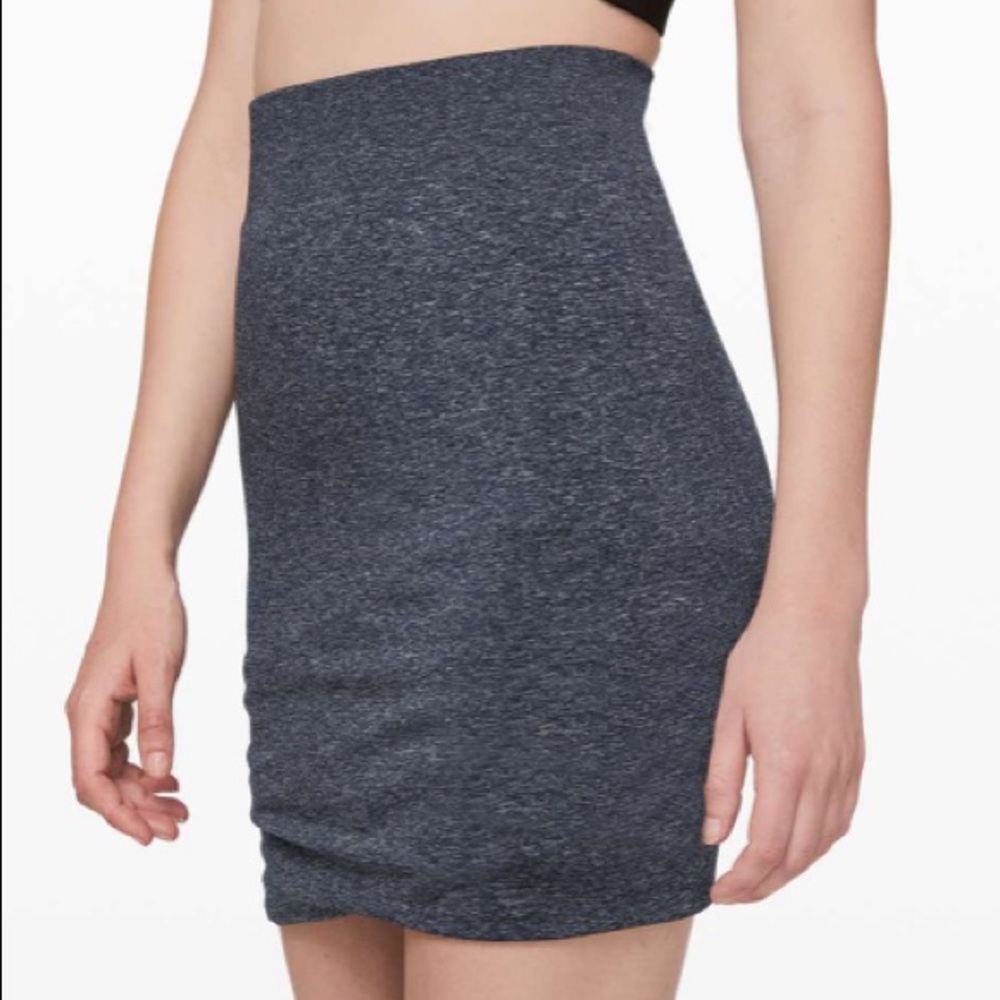 Lululemon boulevard skirt true navy white nwt
